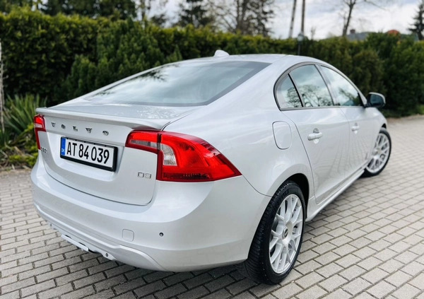 Volvo S60 cena 38900 przebieg: 209000, rok produkcji 2011 z Karlino małe 781